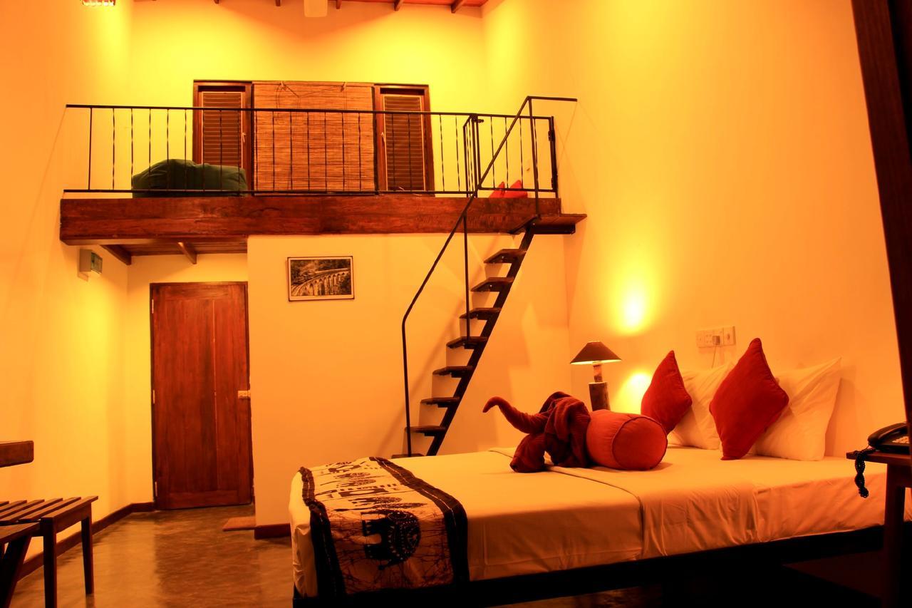 Rowinrich Cottages เอลลา ภายนอก รูปภาพ